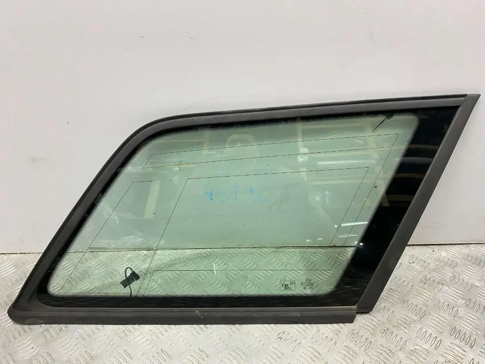 Стекло кузовное боковое правое Audi A4, 2007 г.