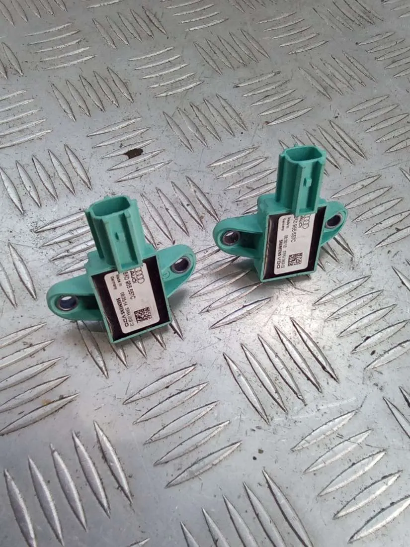 Датчик удара Audi A4, 2009 г.