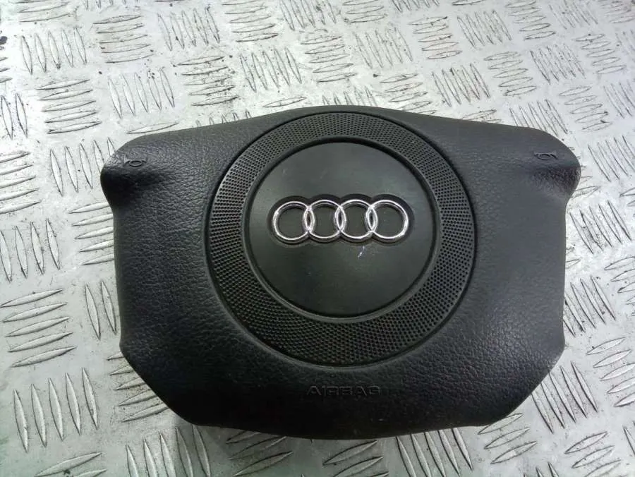 Подушка безопасности водителя Audi A4, 1998 г.
