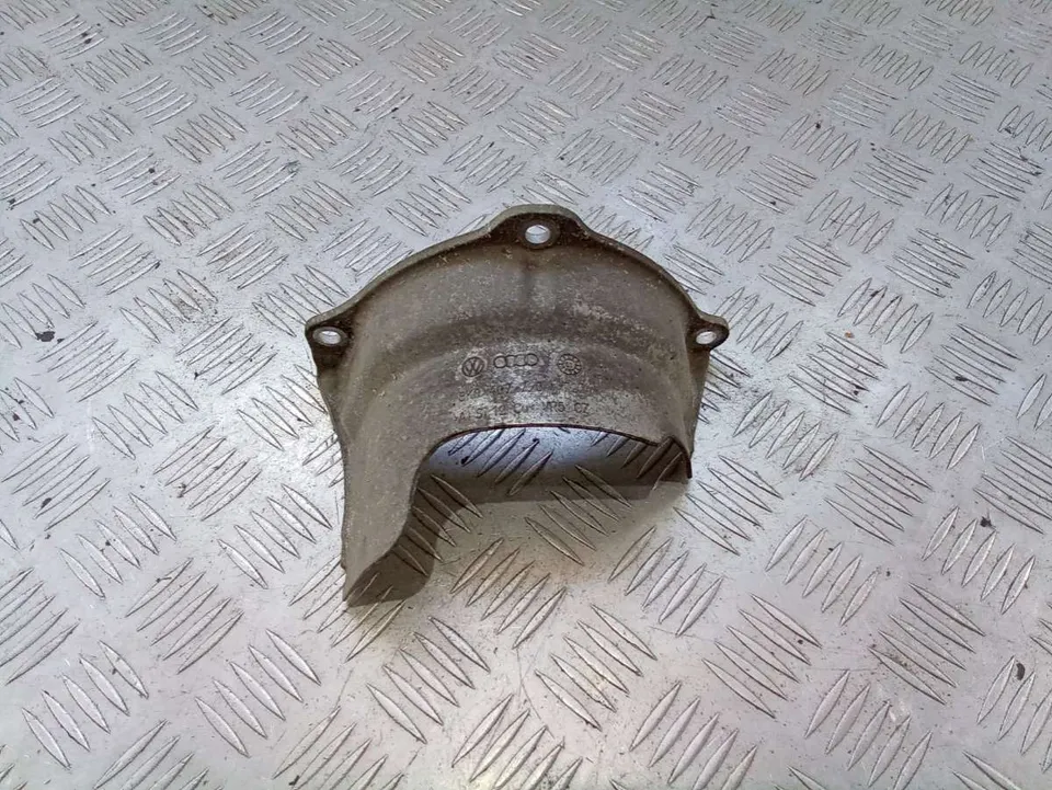 Пыльник Audi A4, 2010 г.