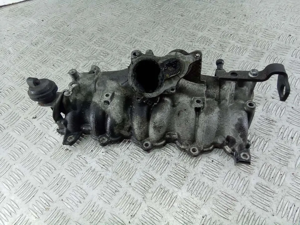 Коллектор впускной Audi A4, 2006 г.