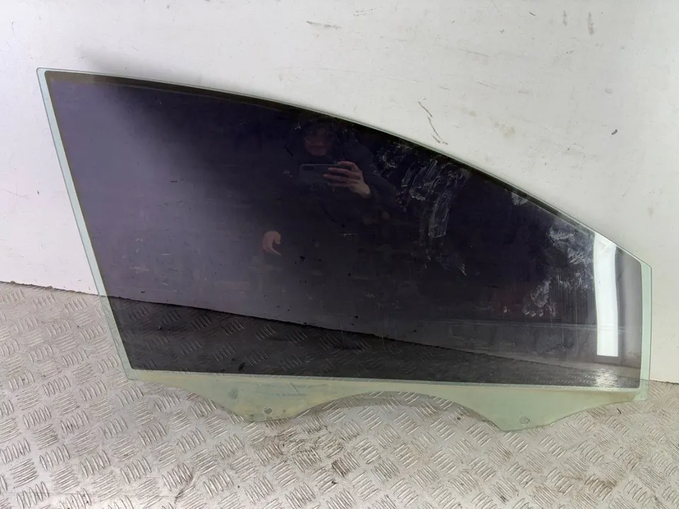 Стекло двери передней правой Audi Q7, 2014 г.