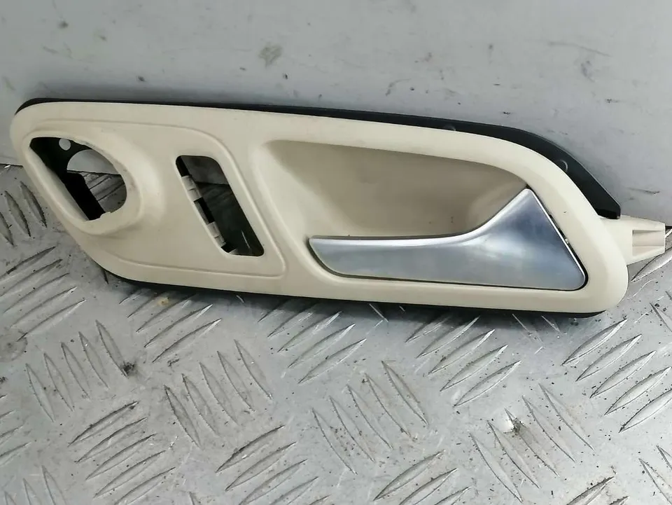 Ручка внутренняя передняя правая Volkswagen Passat CC, 2010 г.
