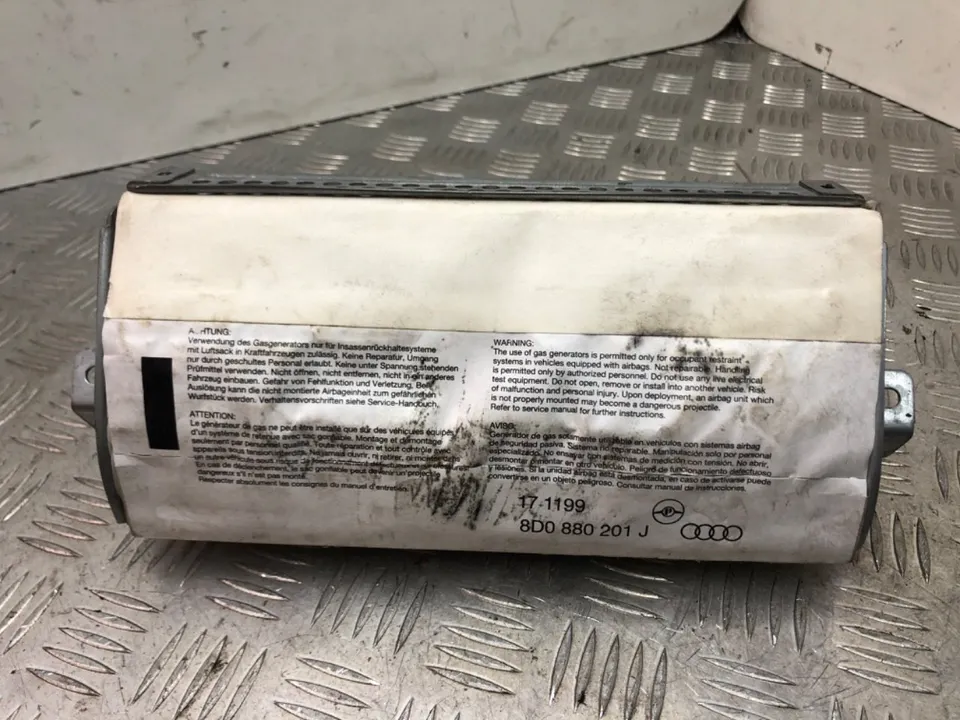 Подушка безопасности пассажира Audi A4, 2001 г.