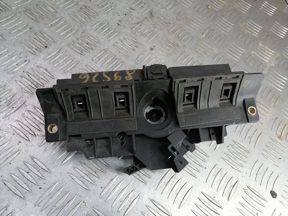 Замок багажника Audi A6, 2001 г.