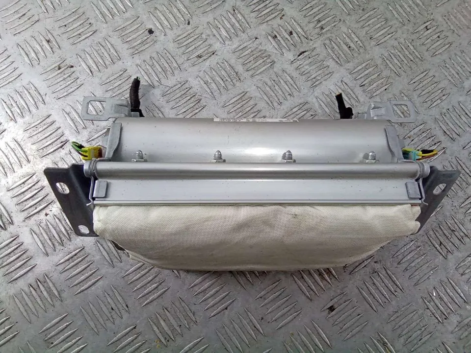 Подушка безопасности пассажира Volkswagen Touareg, 2009 г.