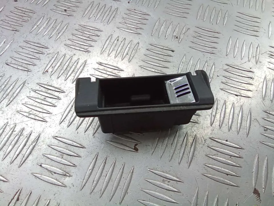 Пепельница Audi Q7, 2007 г.