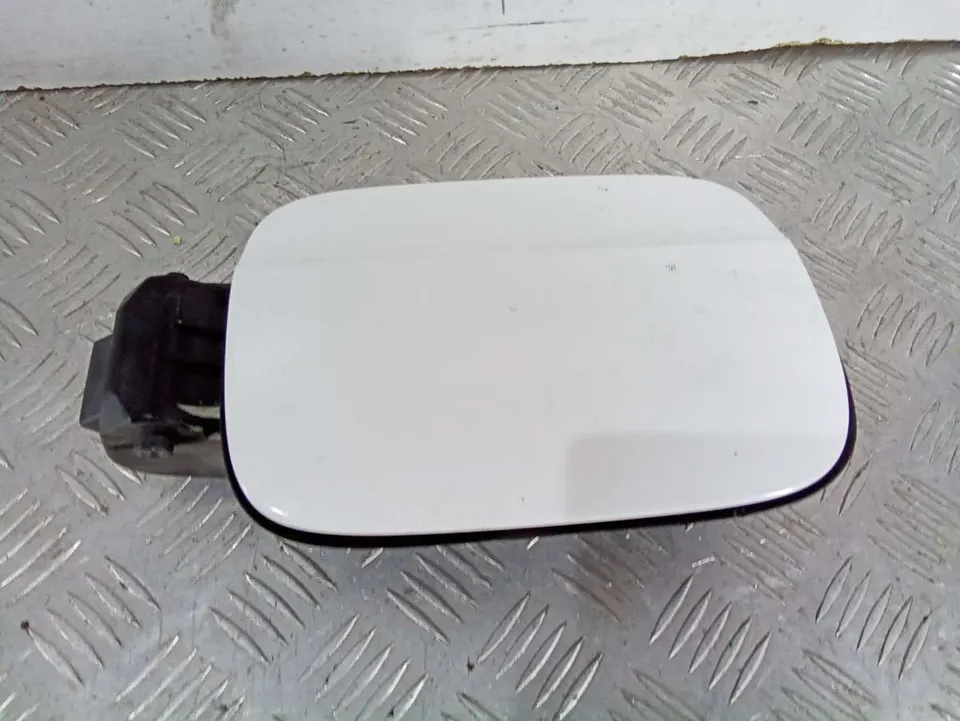 Лючок топливного бака Audi A4, 2010 г.
