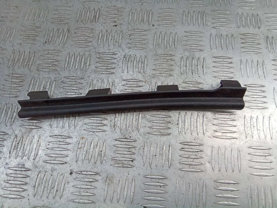 Обшивка стойки передней левой Audi A4, 2002 г.
