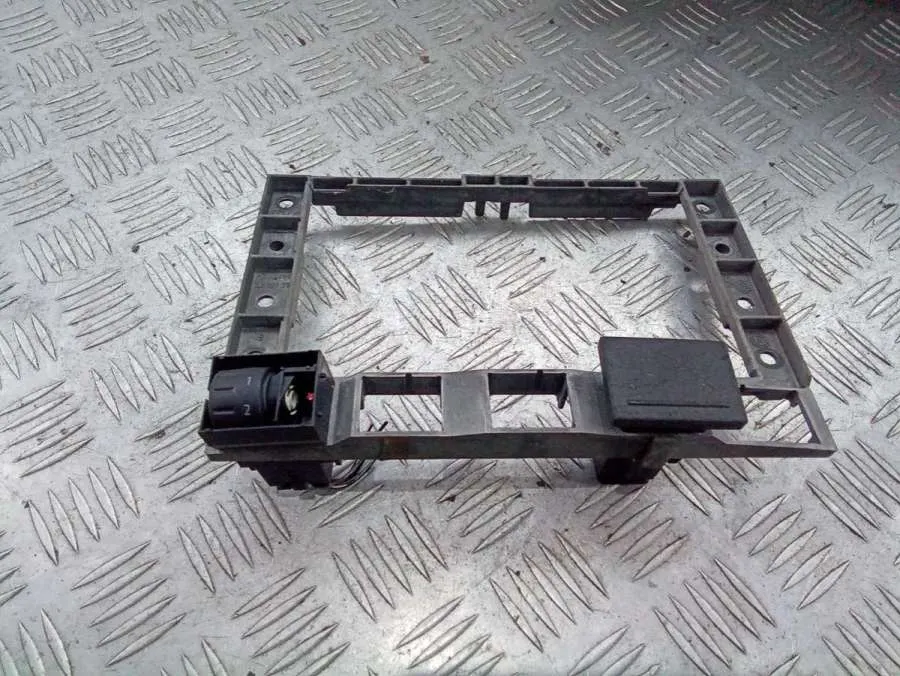 Рамка под магнитолу Volkswagen Touareg, 2003 г.