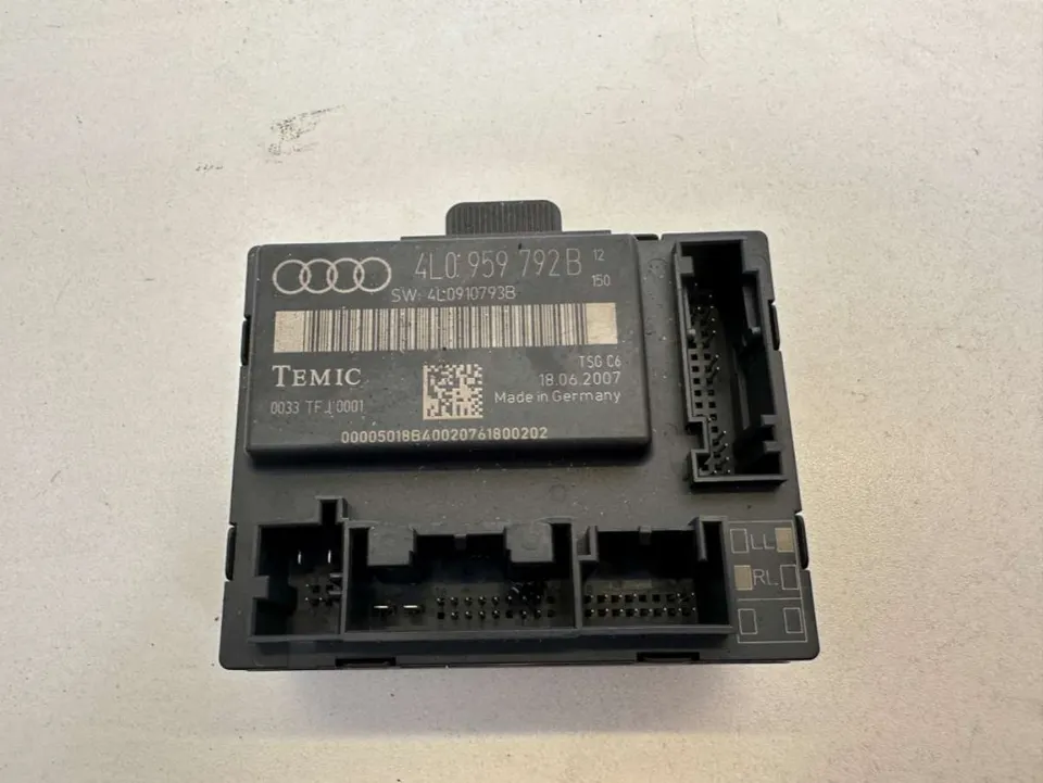 Блок управления двери передней левой Audi Q7, 2007 г.