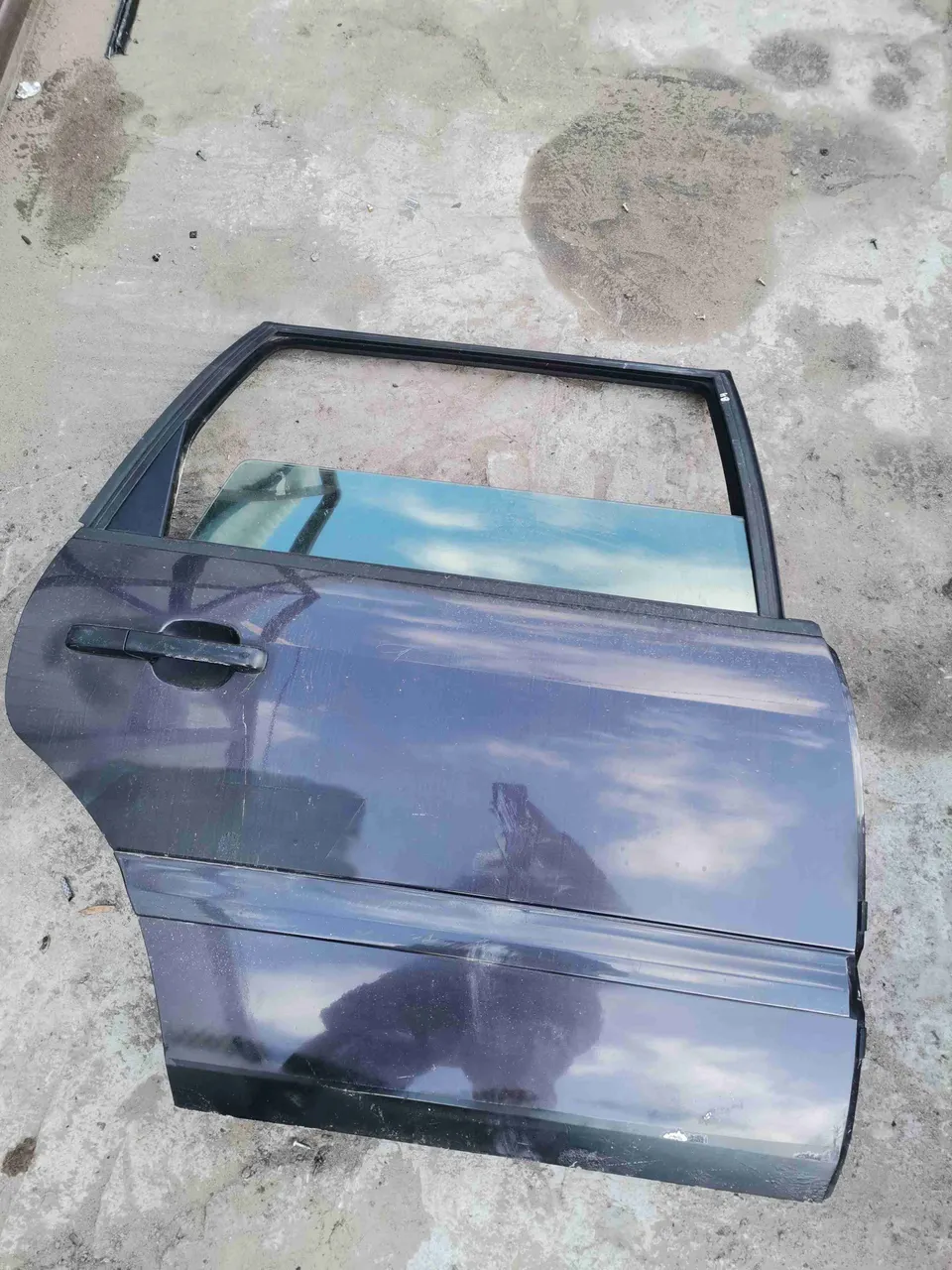 Дверь задняя правая Volkswagen Passat, 1994 г.
