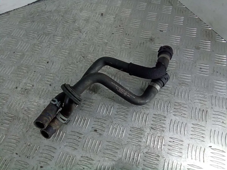 Патрубок отопителя (печки) Audi A4, 2008 г.
