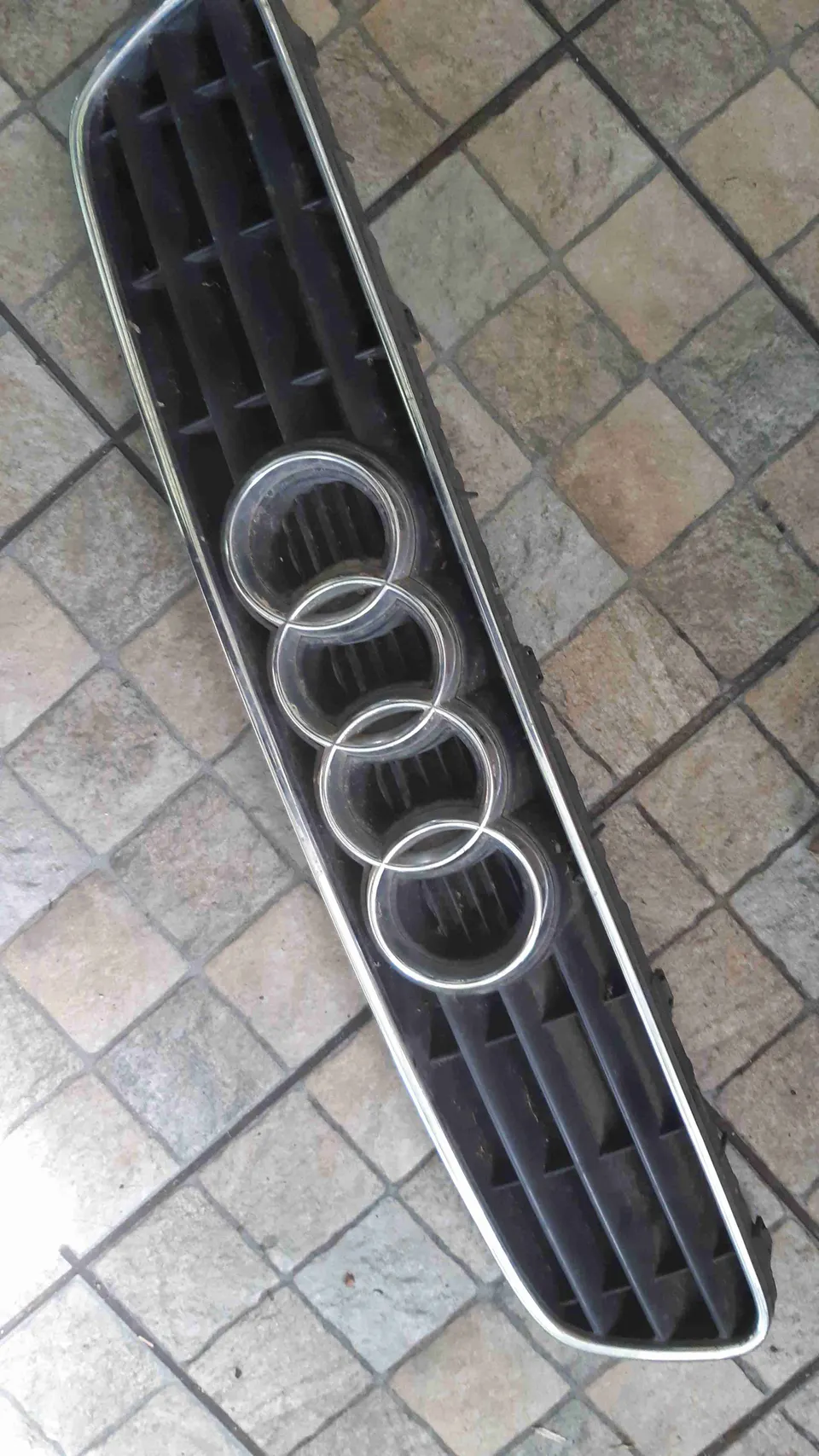 Решетка радиатора Audi A3, 1998 г.