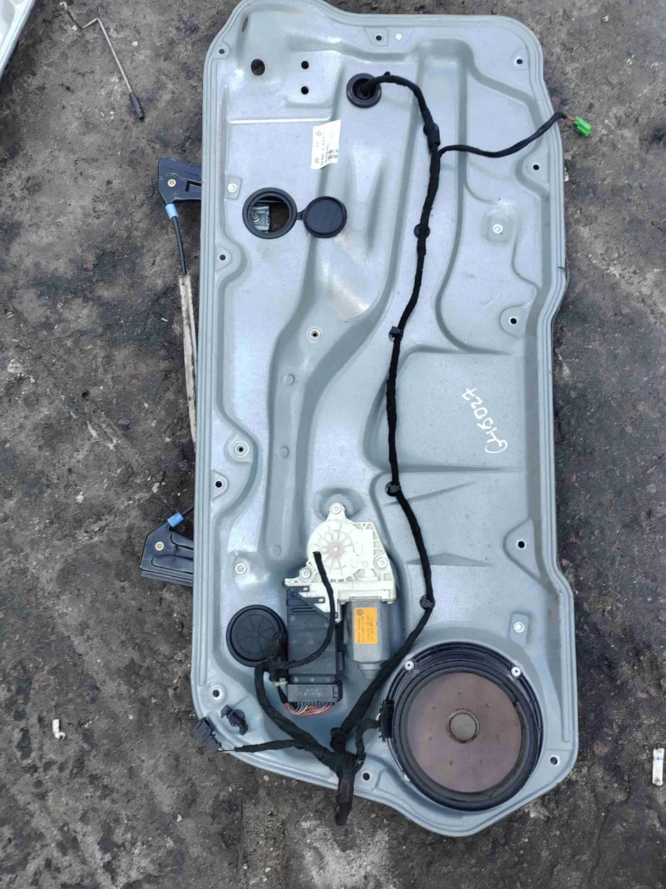 Стеклоподъемник электрический Volkswagen Golf, 2001 г.