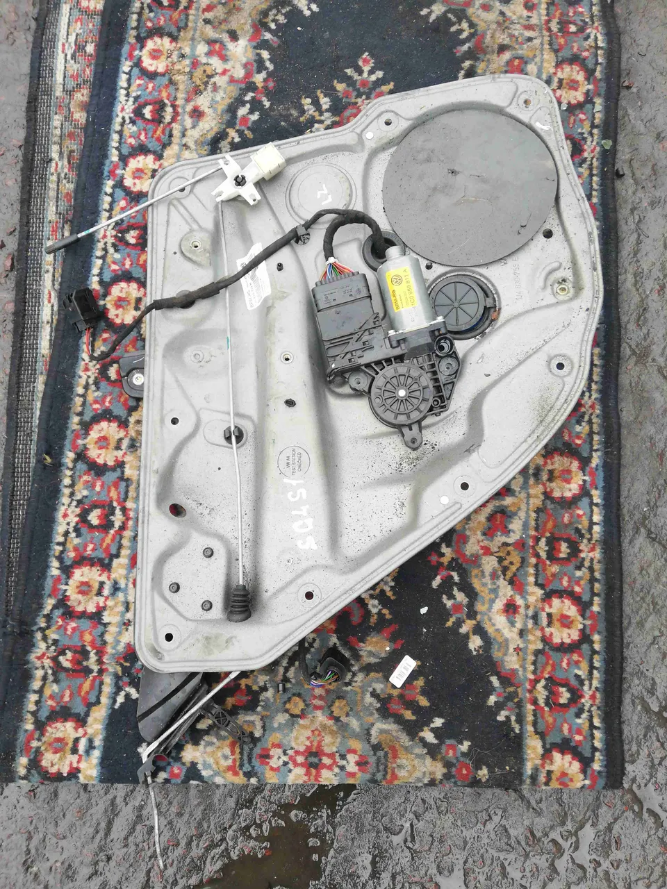 Стеклоподъемник электрический Volkswagen Golf, 2000 г.