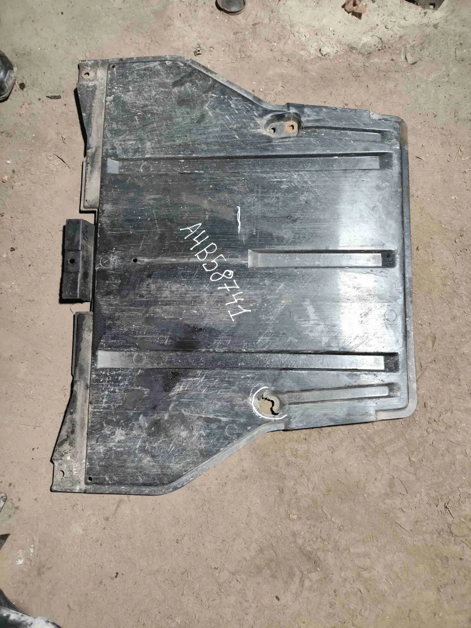 Защита КПП Audi A4, 2000 г.