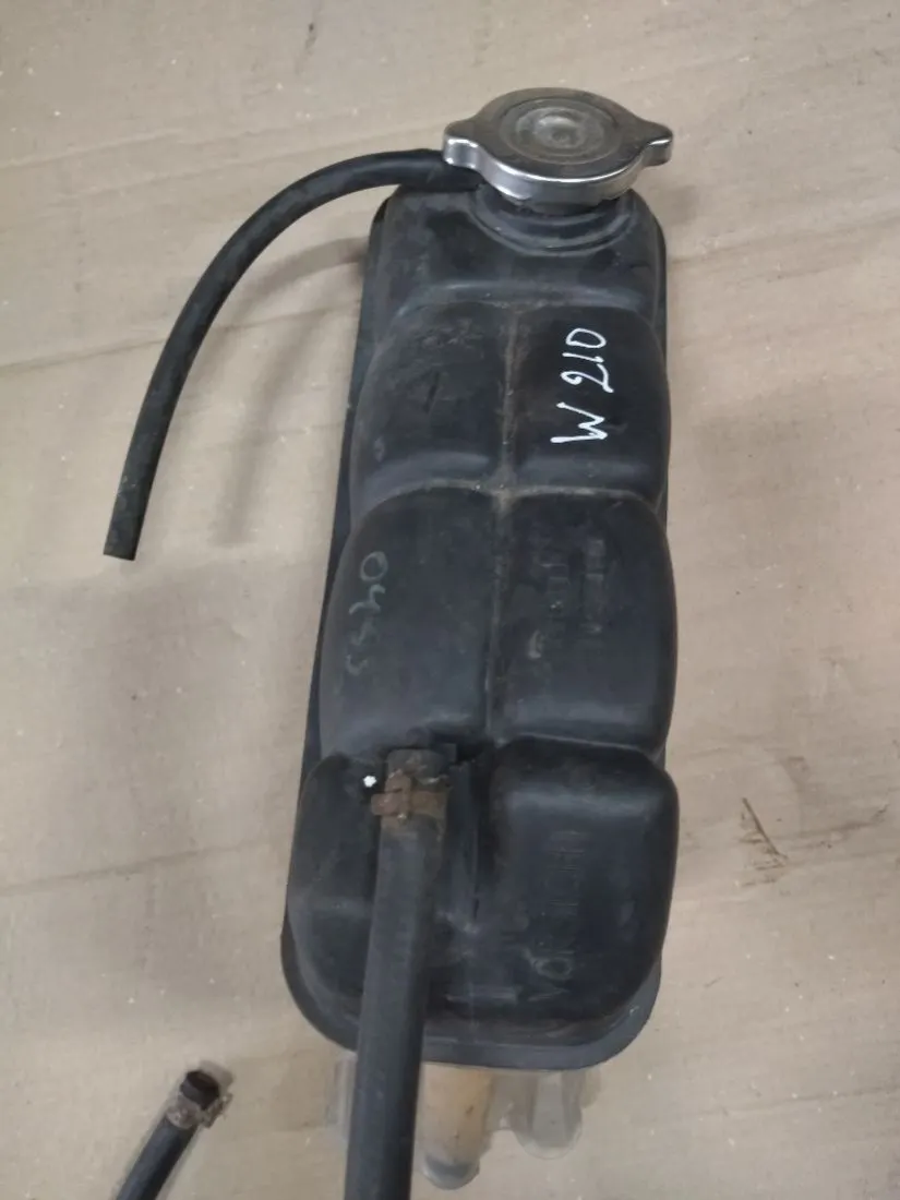 Бачок расширительный Mercedes-Benz E-Класс, 2000 г.