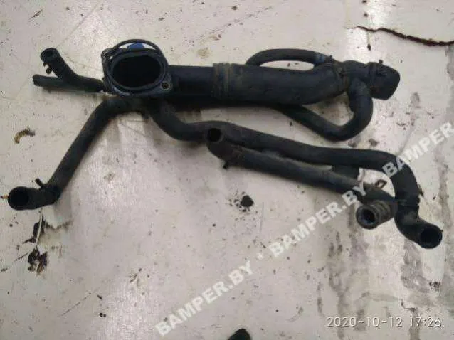 Патрубок радиатора Volkswagen Polo, 2000 г.
