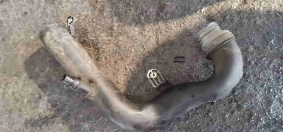 Патрубок воздушного фильтра Volkswagen Touran, 2007 г.