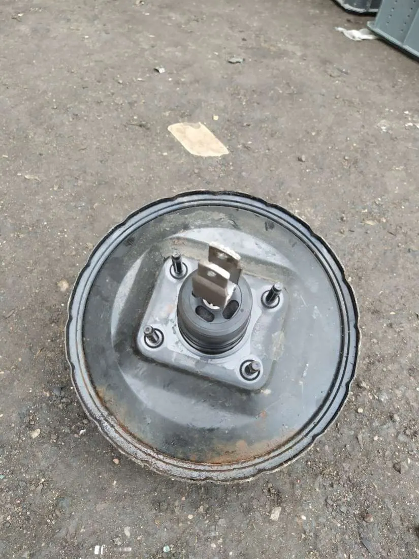 Вакуумный усилитель тормозов Mazda 323, 2000 г.