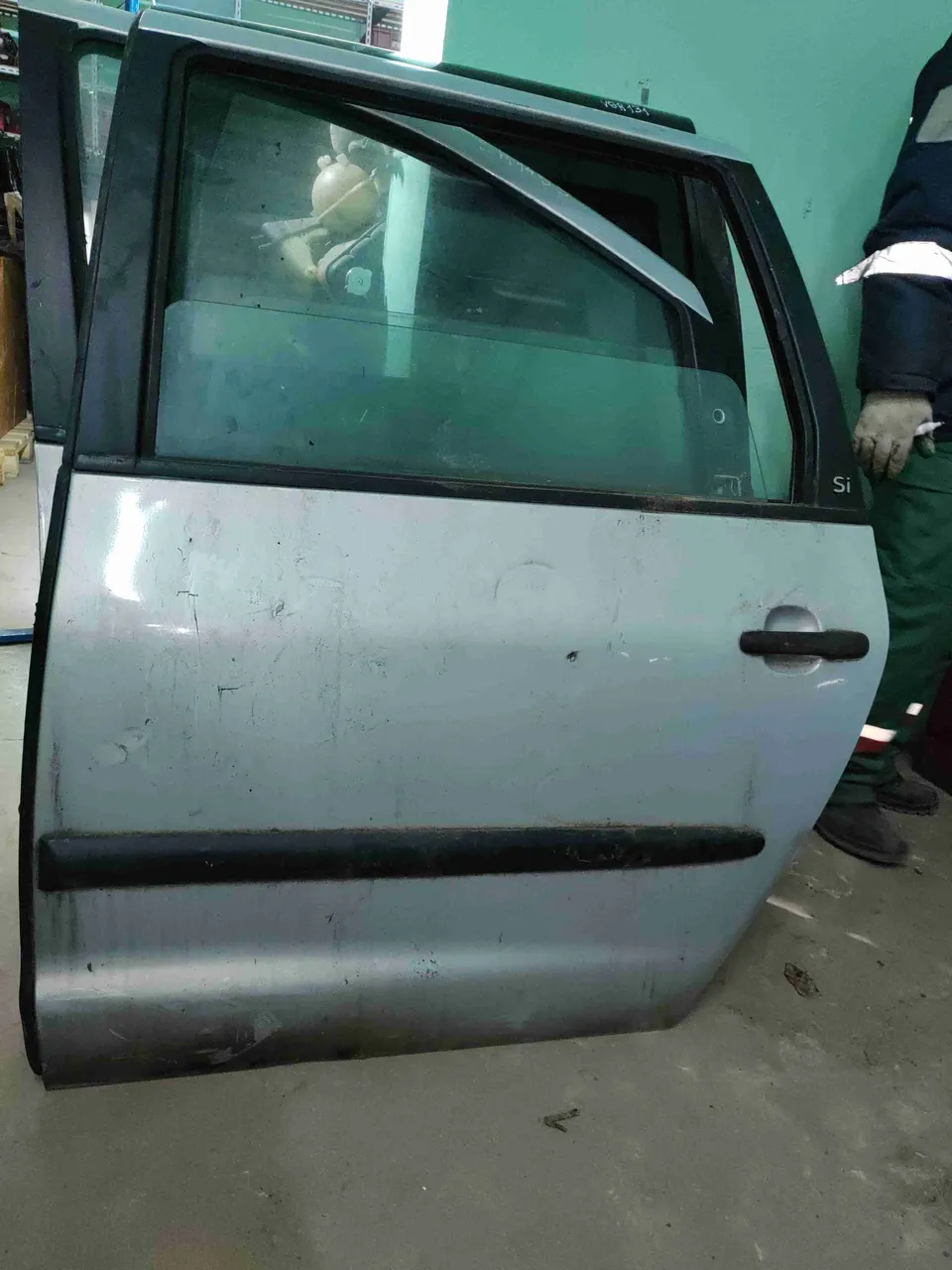 Дверь задняя левая Volkswagen Sharan, 1999 г.