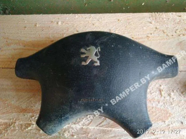 Подушка безопасности водителя Peugeot 605, 1999 г.