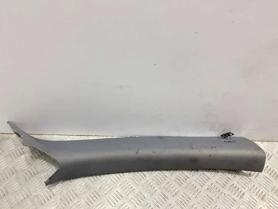 Обшивка стойки передней правой Volkswagen Touareg, 2007 г.