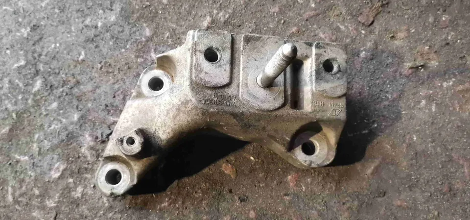 Кронштейн КПП Volkswagen Sharan, 2006 г.