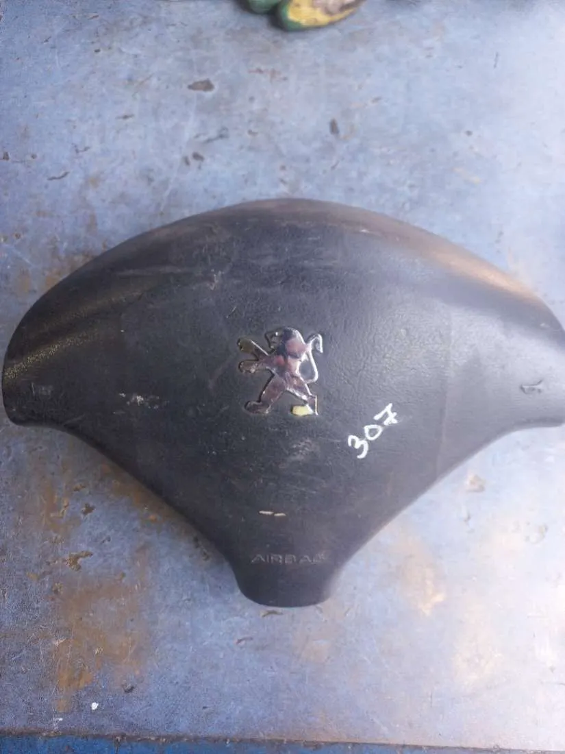 Подушка безопасности водителя Peugeot 307, 2003 г.