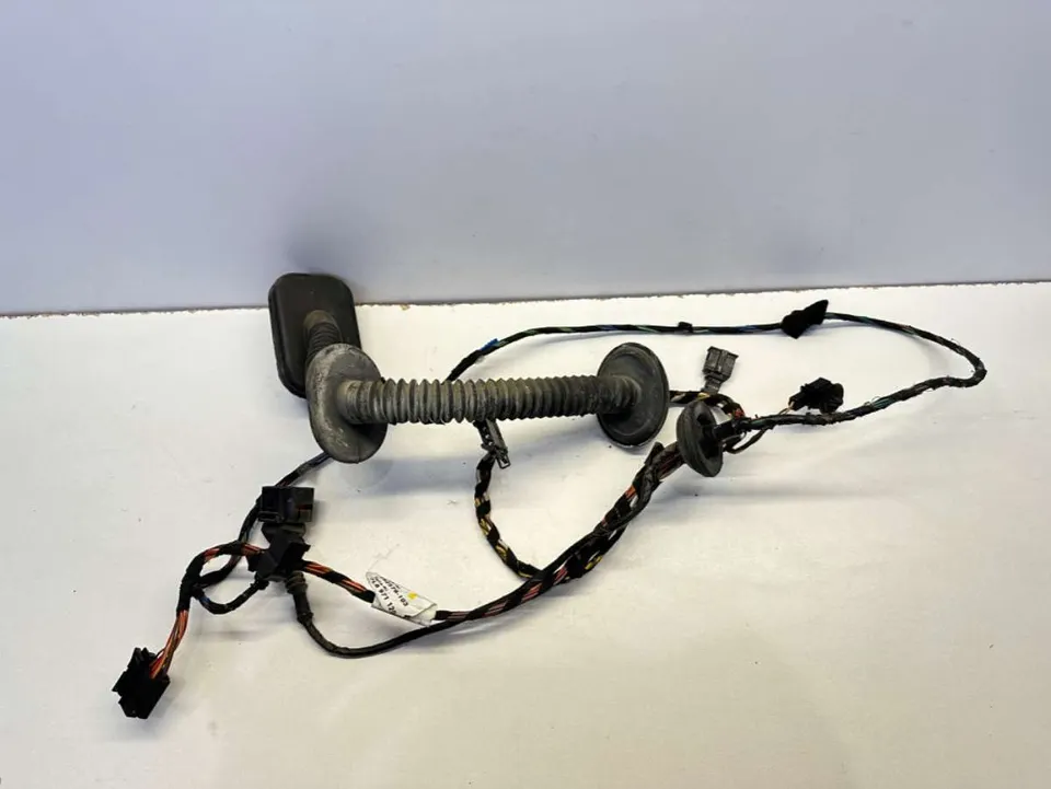 Проводка двери передней левой Volkswagen Touareg, 2004 г.