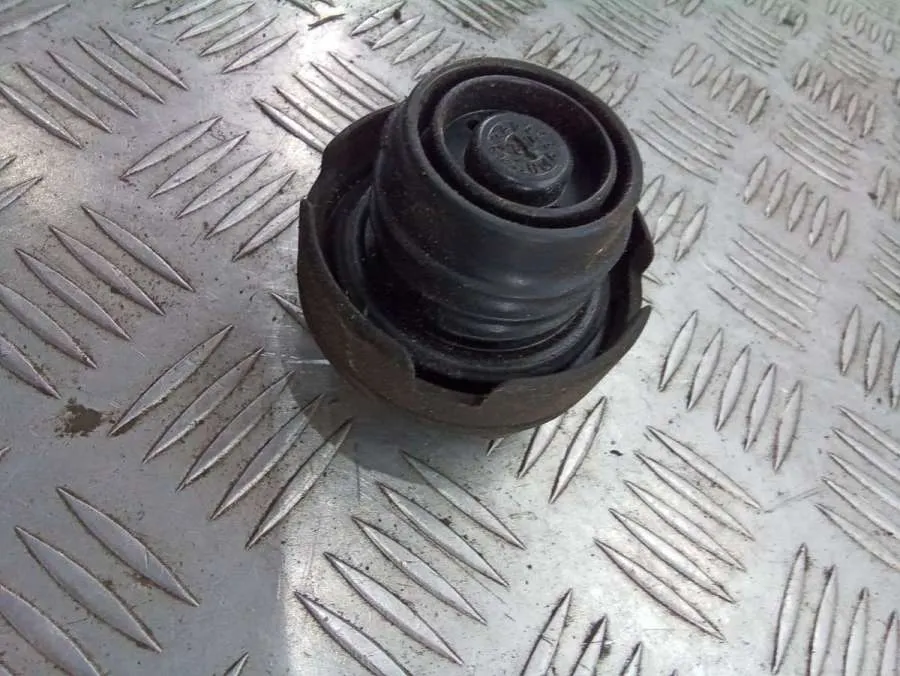 Пробка топливного бака Audi A4, 2002 г.