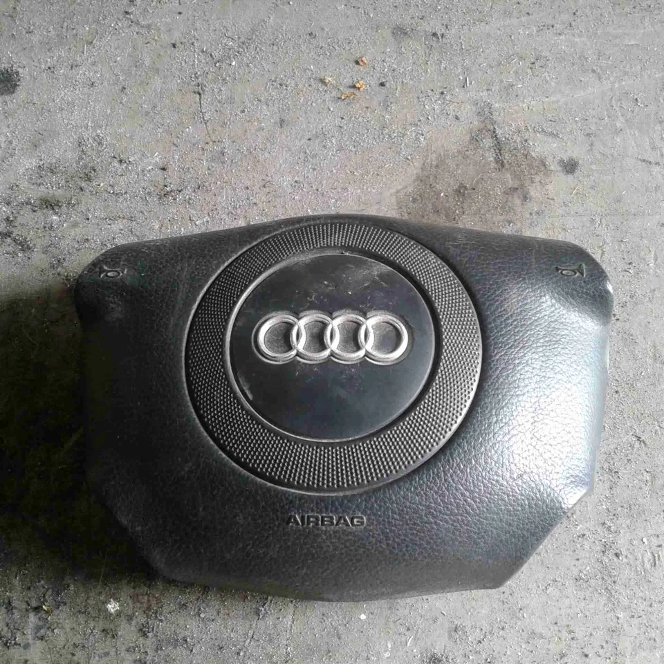 Подушка безопасности Audi A4, 1998 г.
