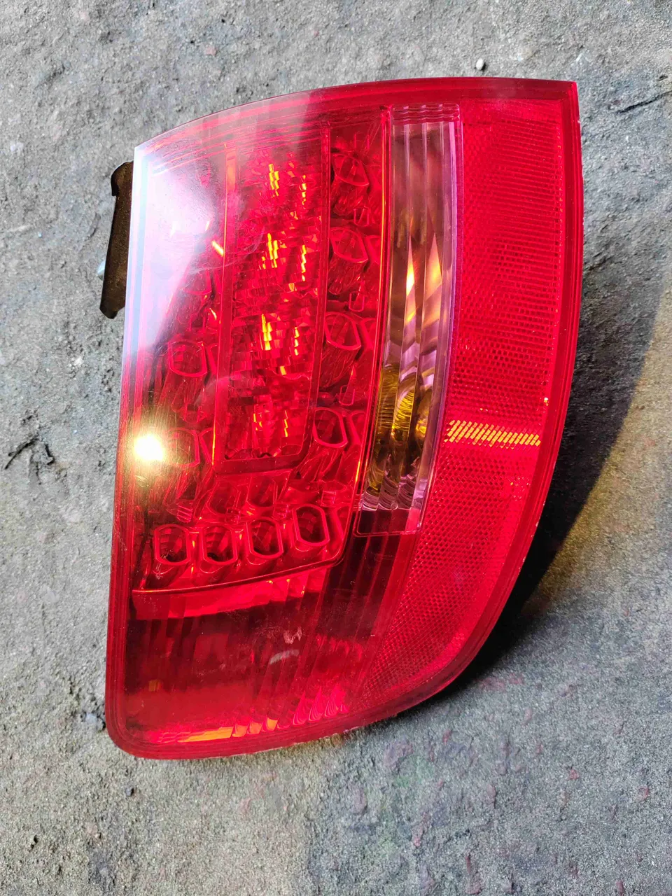 Фонарь задний левый Audi A6, 2006 г.