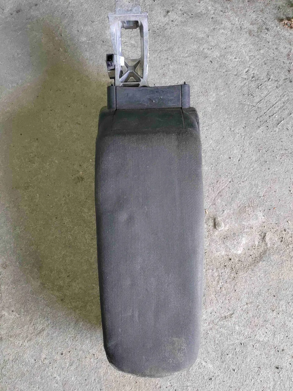 Подлокотник Audi A4, 2003 г.