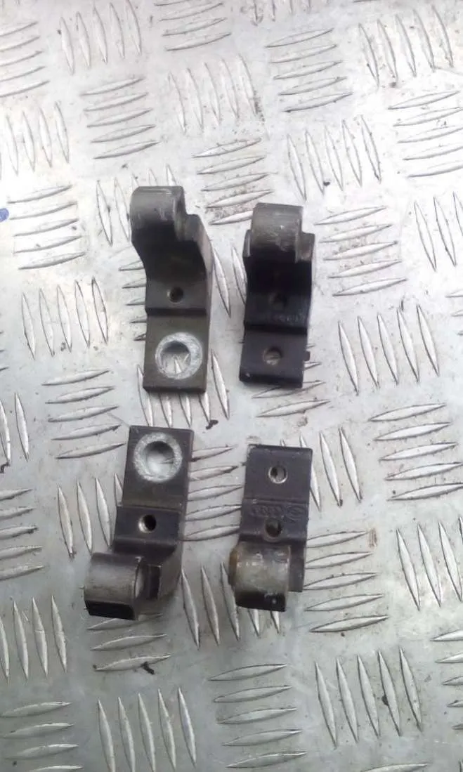 Петля двери Audi A6, 2000 г.