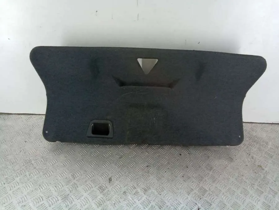 Обшивка крышки багажника Audi A6, 1998 г.