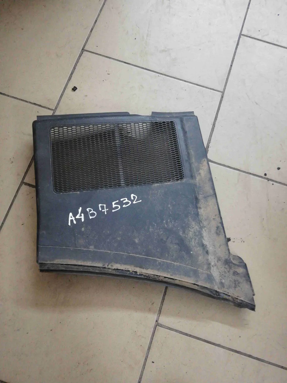 Дождевик Audi A4, 2005 г.