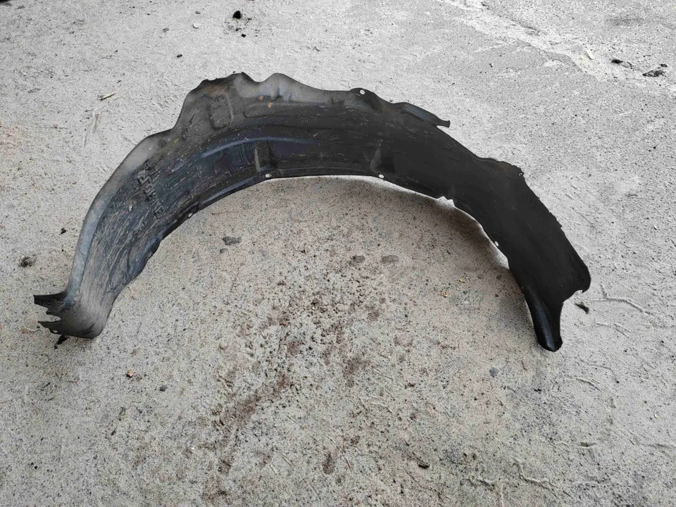 Защита арок передняя левая (подкрылок) Nissan Almera Tino, 2001 г.
