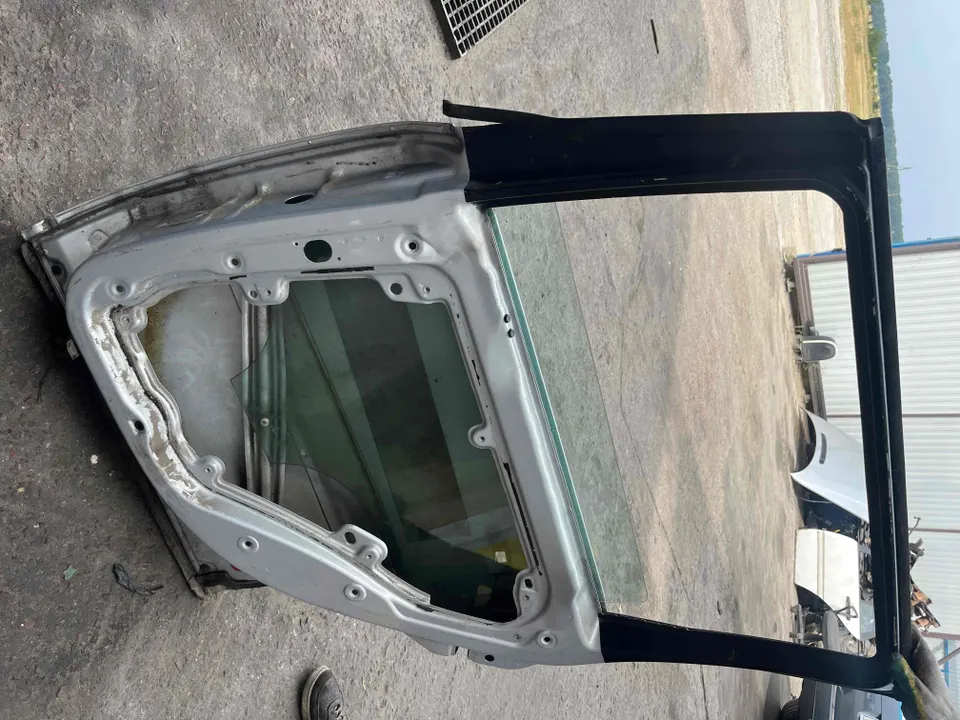 Дверь задняя правая Volkswagen Passat, 1999 г.