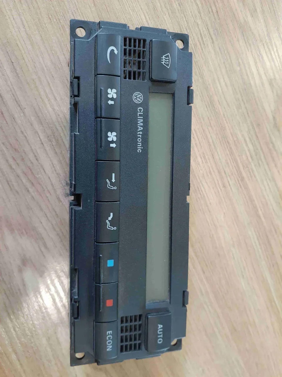 Блок управления печки/климат-контроля Volkswagen Golf, 2001 г.