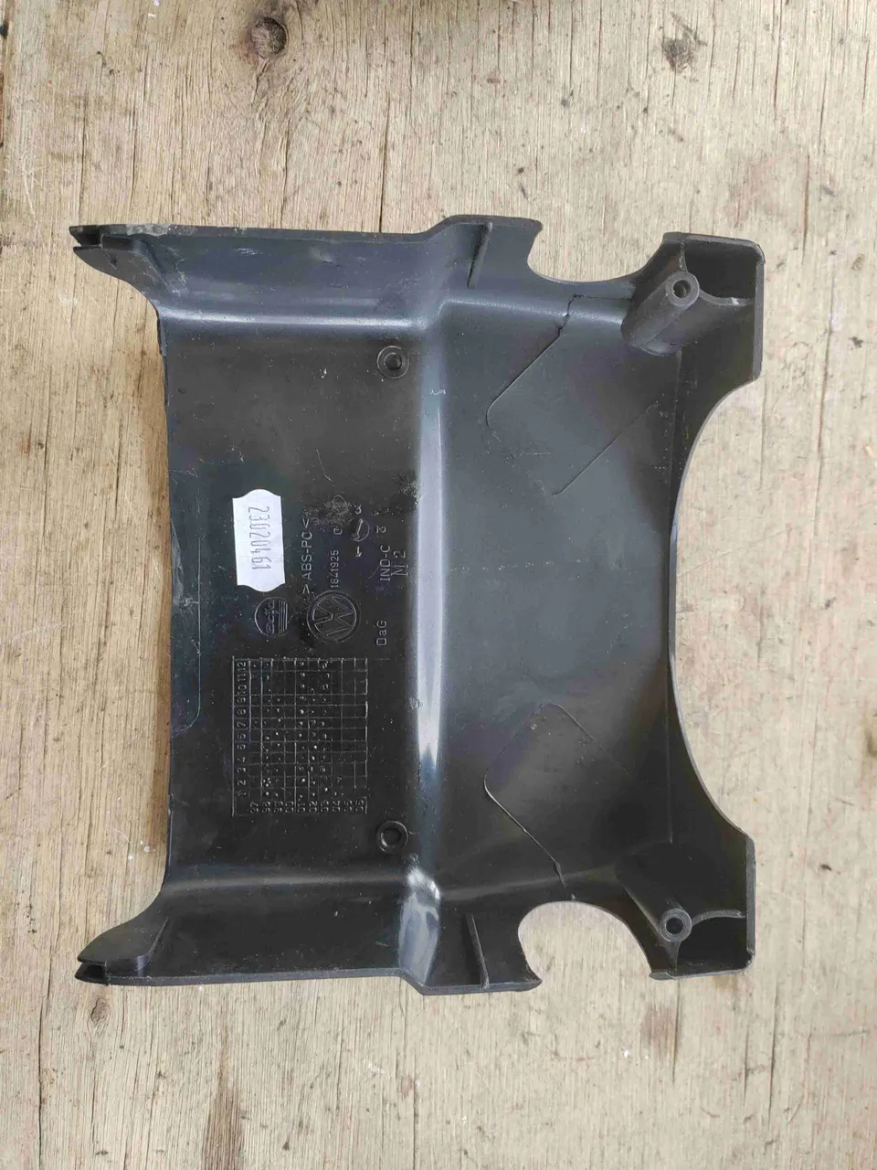 Кожух рулевой колонки Volkswagen Passat, 2000 г.