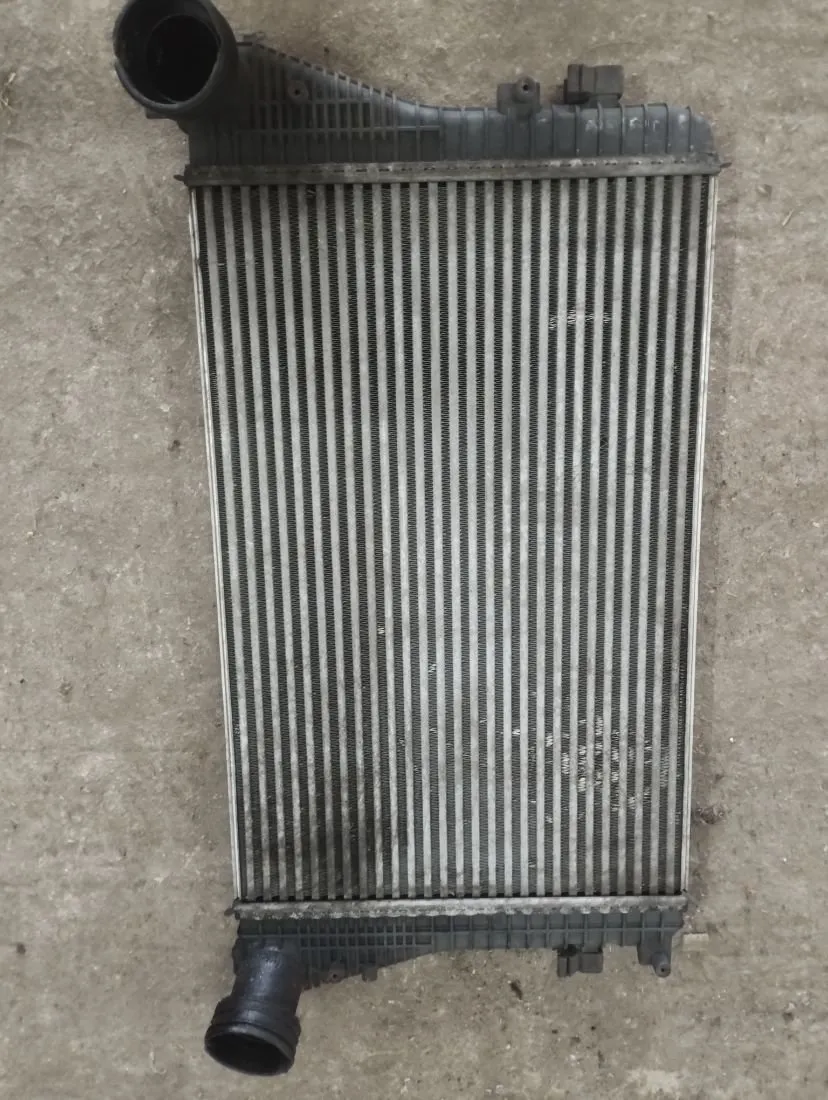 Интеркулер Audi A3, 2006 г.