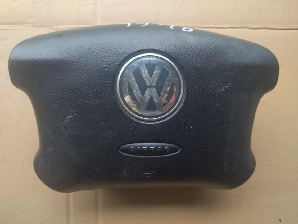 Подушка безопасности водителя Volkswagen Sharan, 2004 г.