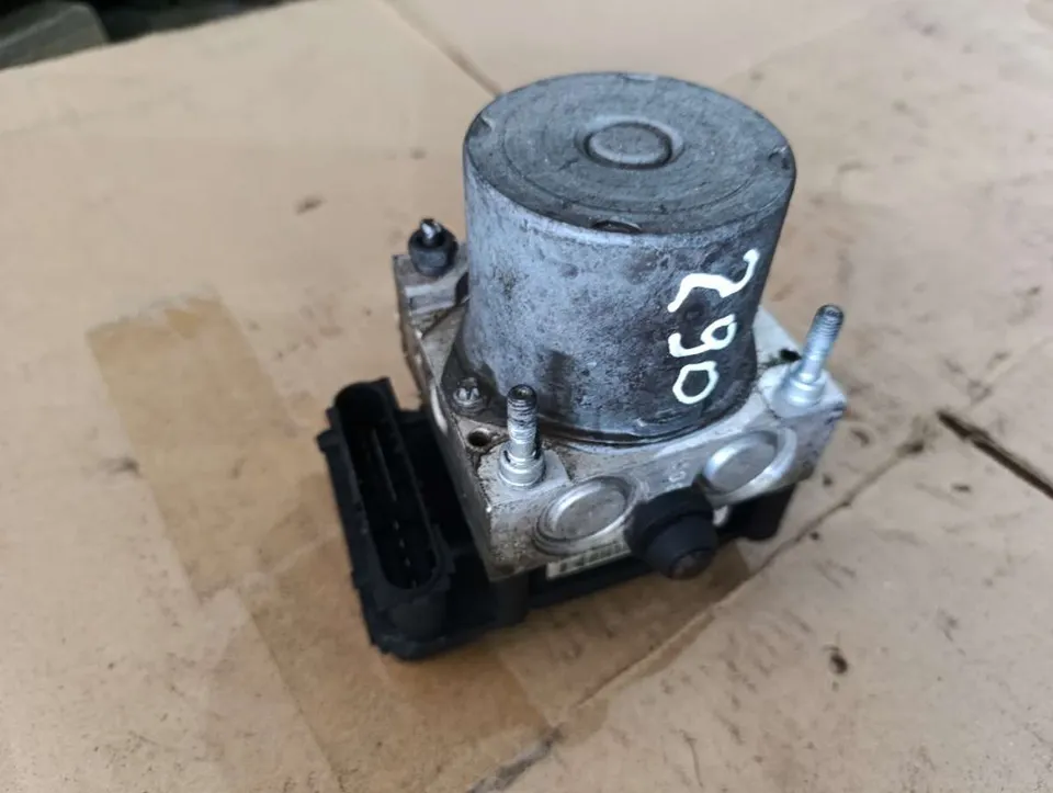 Блок ABS Nissan Almera, 2004 г.