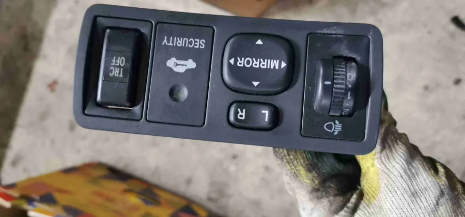 Джойстик регулировки зеркал Toyota Corolla, 2003 г.
