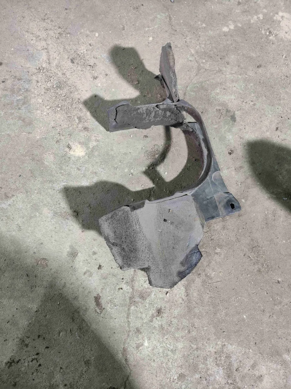Пыльник Audi A6, 2006 г.