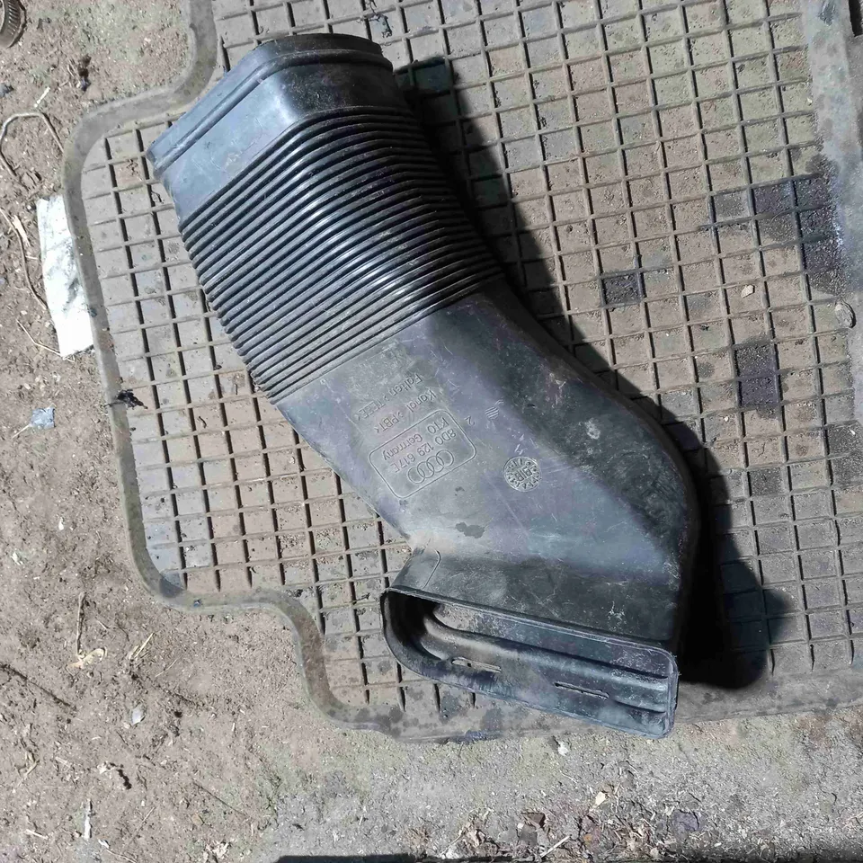 Воздуховод Audi A6, 2002 г.