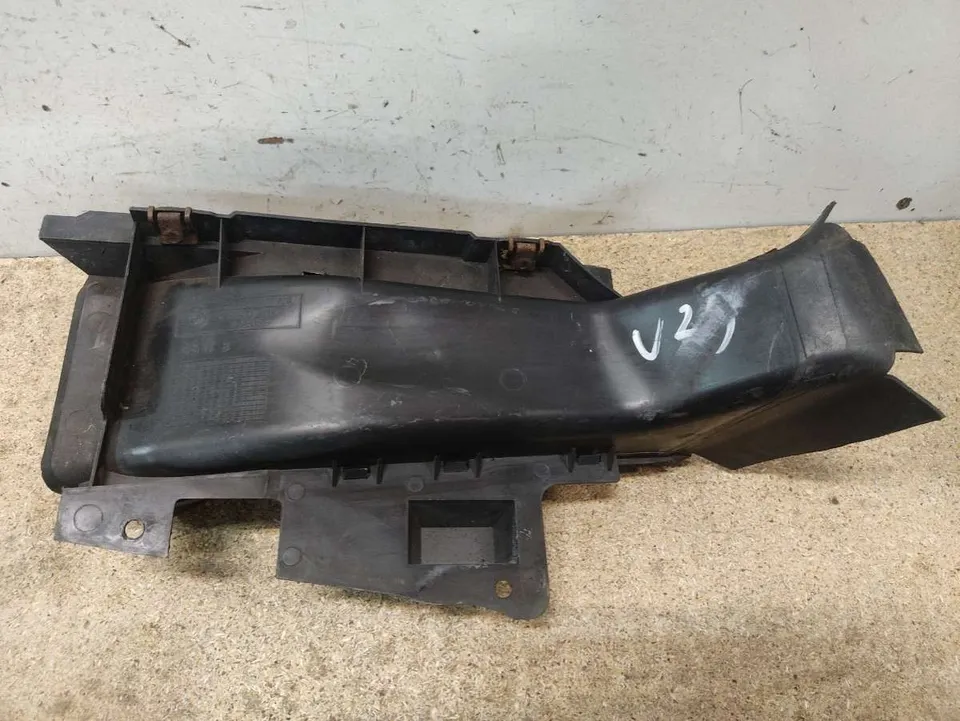Воздуховод BMW 3 серии, 2002 г.