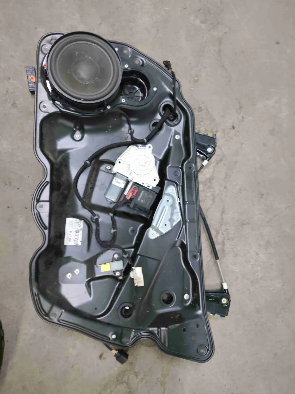Стеклоподъемник электрический Volkswagen Passat, 2006 г.
